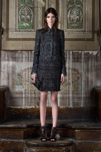 Look 11